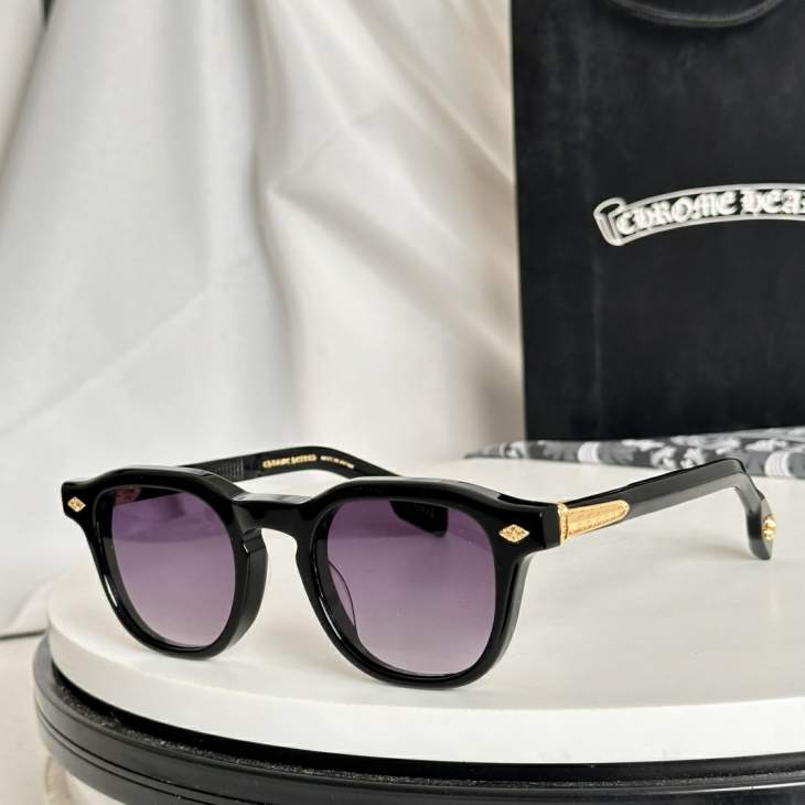 Picture of Chrome Hearts Sunglasses _SKUfw74808909fw